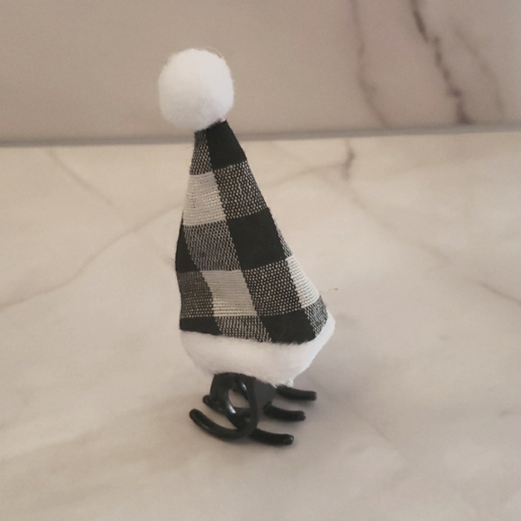 Christmas 5pc 1" Hair Claw Clip Set 2 Buffalo Plaid Santa Caps & 3 Beanies - Picture 3 of 12